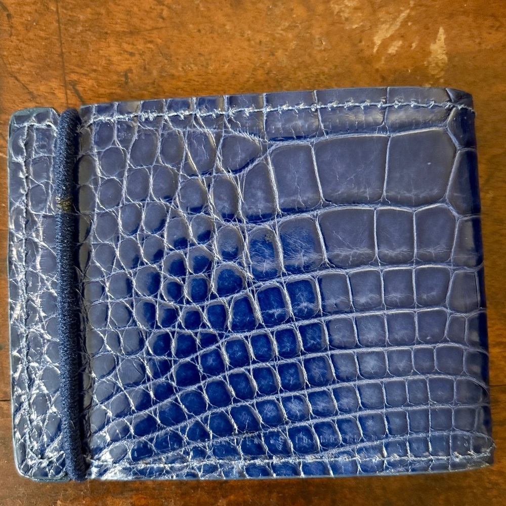 Elegant Blue Crocodile Leather Money Clip